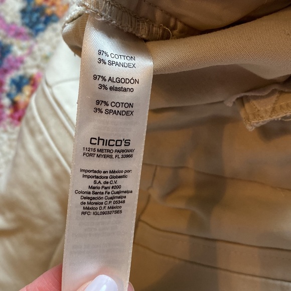 Chicos Shorts - Picture 3 of 4